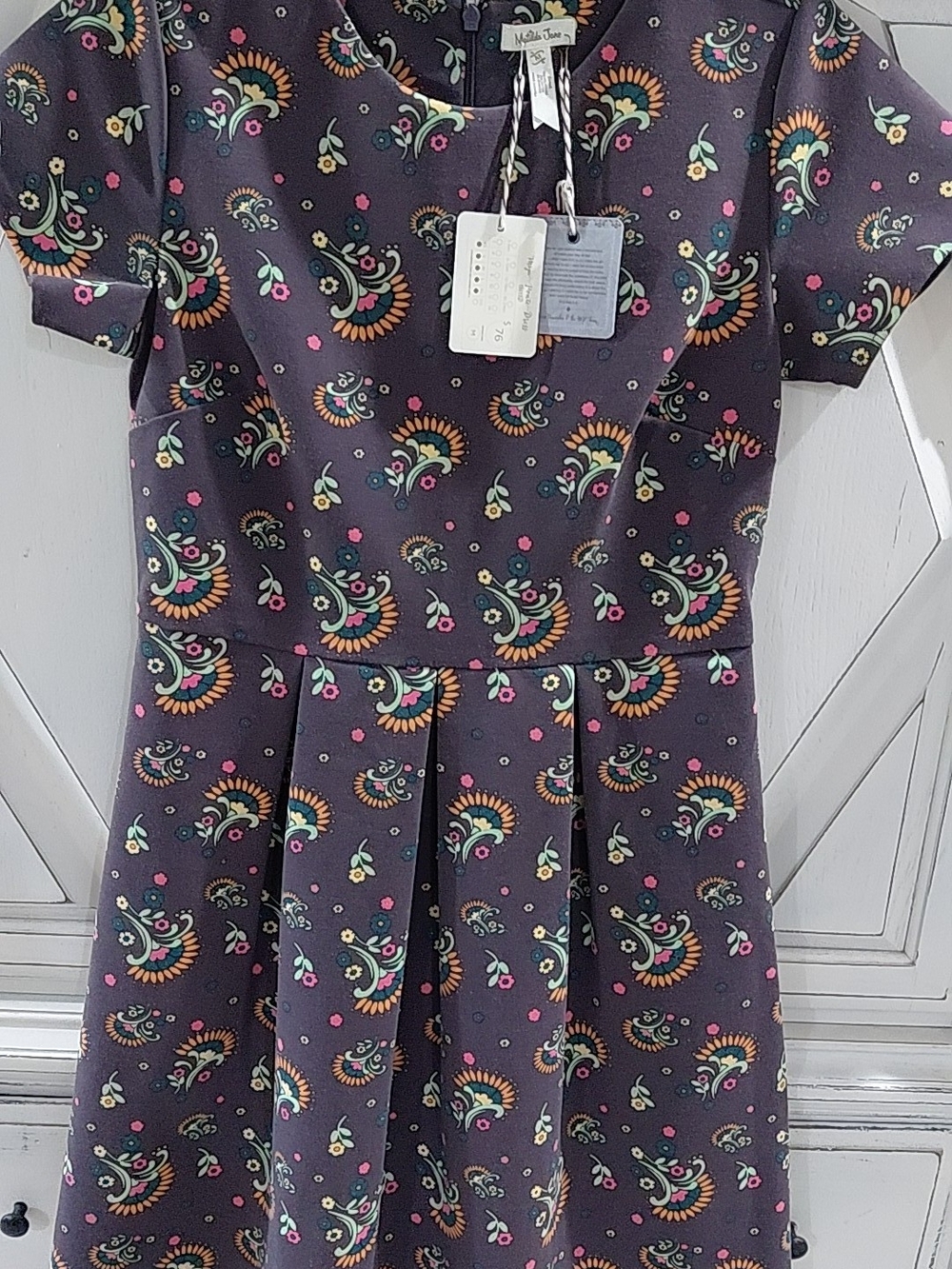 MJ Maja Pointw Floral Paisley Pleated Ladies Dress